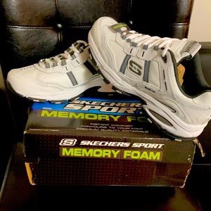 Skechers sport sneakers. With memory foam size 10